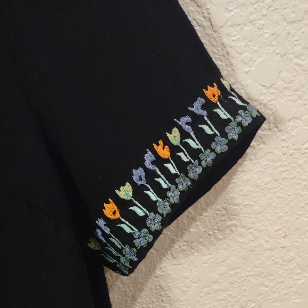 Sarah Elizabeth Black Short Sleeve Shirt with Embroidered Sleeves - Picture 5 of 17